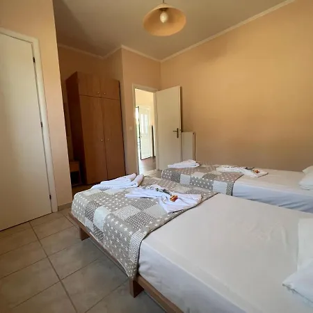 Karavaki & Varkoula Villa *