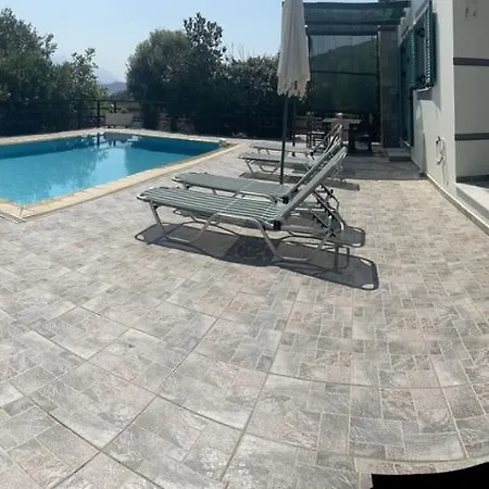 Villa Karavaki & Varkoula